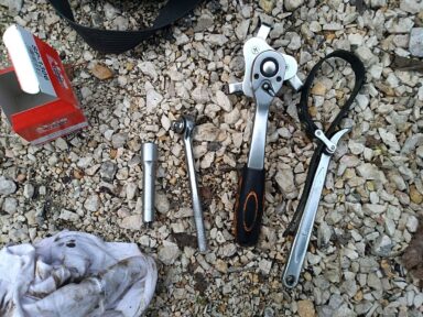 AUTÓK A TENGER FELÉ – avagy alternatív történetmesélés a Jelenarchívummal, a Néprajzi Múzeum fotó- és történetgyűjtõ kampányával