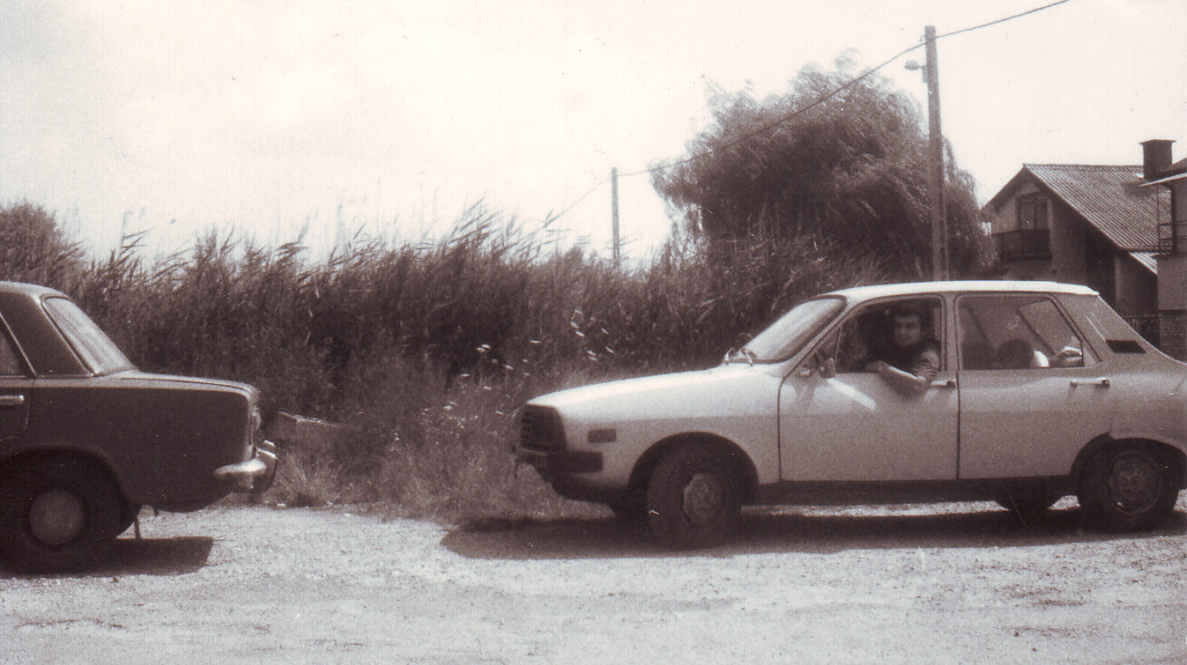 Tapssal csodát markolni – a Jelenarchívum és a Süllyedő képek