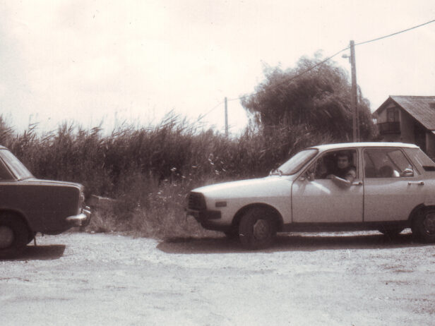 Tapssal csodát markolni – a Jelenarchívum és a Süllyedő képek