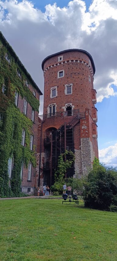 Szomszédolás - 2025-10-28 21:34 - Lalák Boglárka