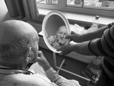 A borotválkozás - 2025-11-06 18:30 - Keszegh Ágnes