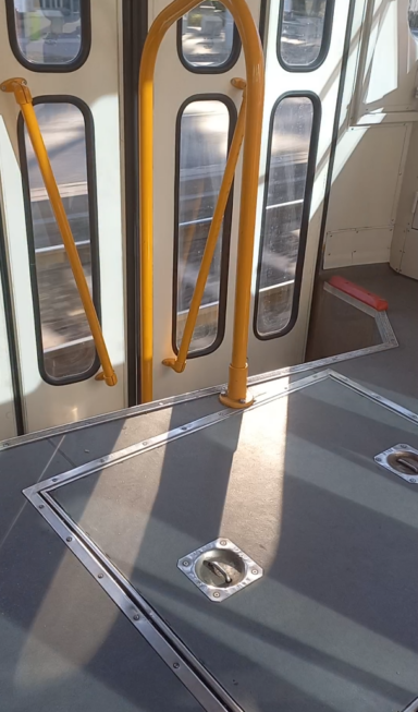 Villamos fényjáték - 2025-11-24 04:56 - Vass Tímea