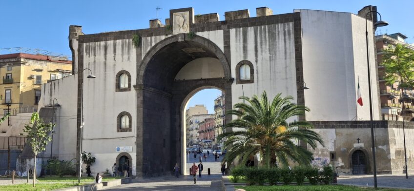 Nápoly, a szűk utcák és a kultúra városa