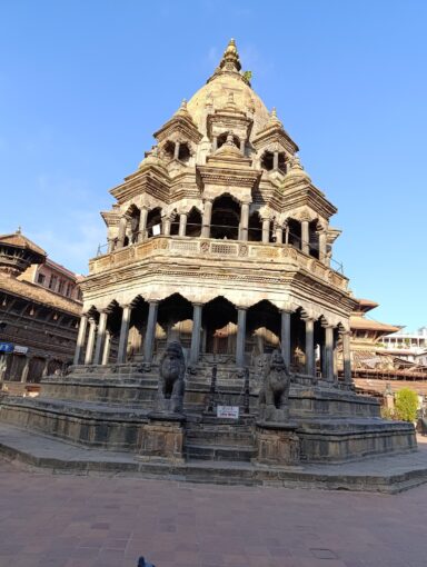 Patan és Pashupatinath  - 2025-12-02 15:33 - Csákvári Erzsébet
