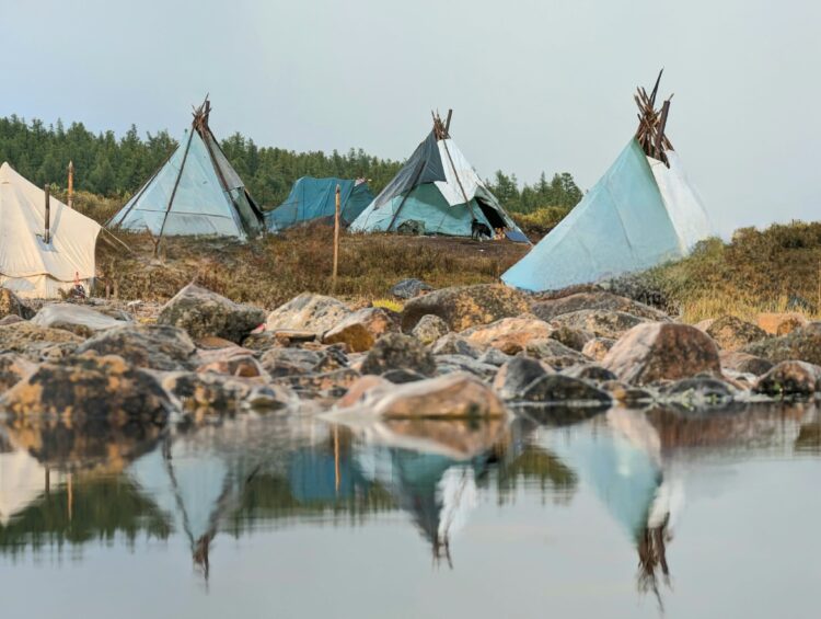 Látogatás a Dukha törzsnél