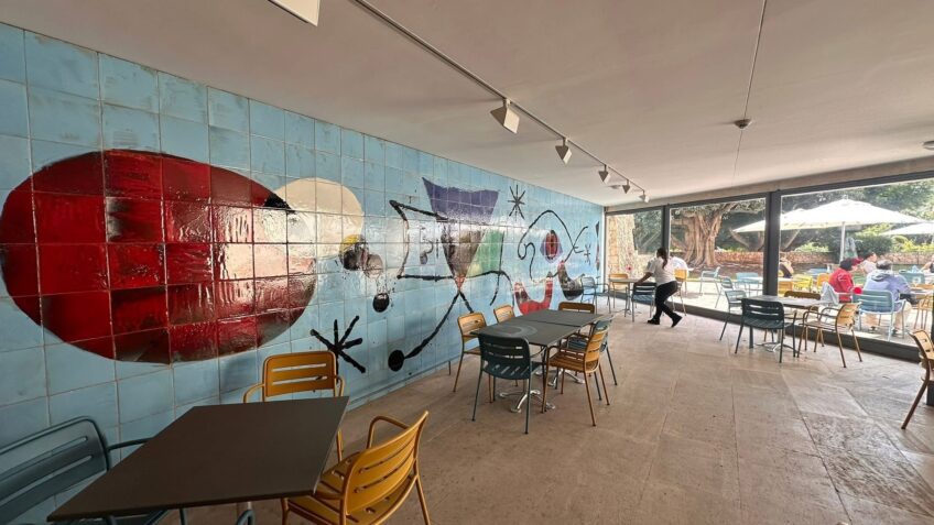 Mesesziget alpesi tájakkal