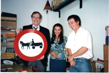 Kultúrák találkozása egy közlekedési tábla története - 2026-04-17 09:49 - Ványai Gusztáv