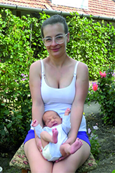 Anyák és gyermekek - négy generáció egy mozdulatban