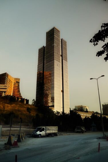 Tremendous, Bright and Crowded